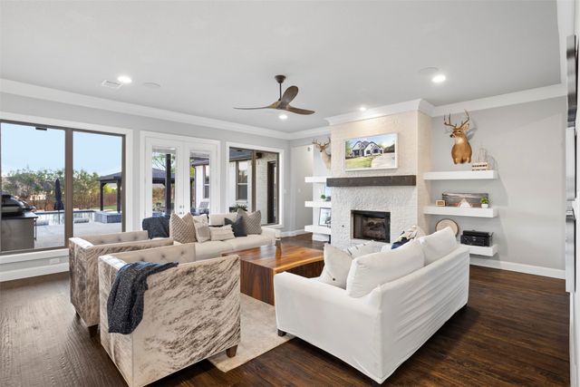 1125 Whisper Willows Drive, Fort Worth, TX 76052