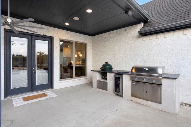 1125 Whisper Willows Drive, Fort Worth, TX 76052