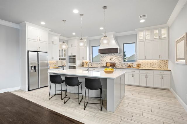 1125 Whisper Willows Drive, Fort Worth, TX 76052