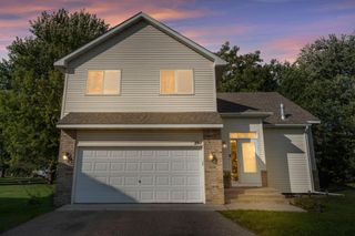 291 Appleblossom Lane E, Shakopee, MN 55379