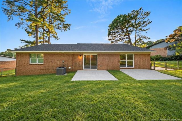 3538 Barron Way, Fayetteville, NC 28311