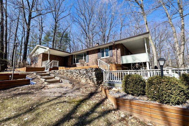 772 Brookwood CIRCLE, Hobart, WI 54155