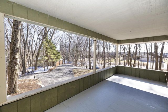 772 Brookwood CIRCLE, Hobart, WI 54155