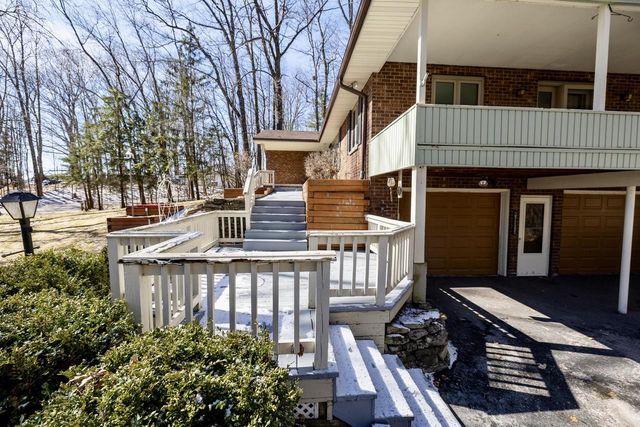 772 Brookwood CIRCLE, Hobart, WI 54155