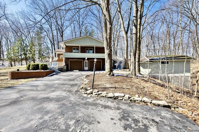 772 Brookwood CIRCLE, Hobart, WI 54155