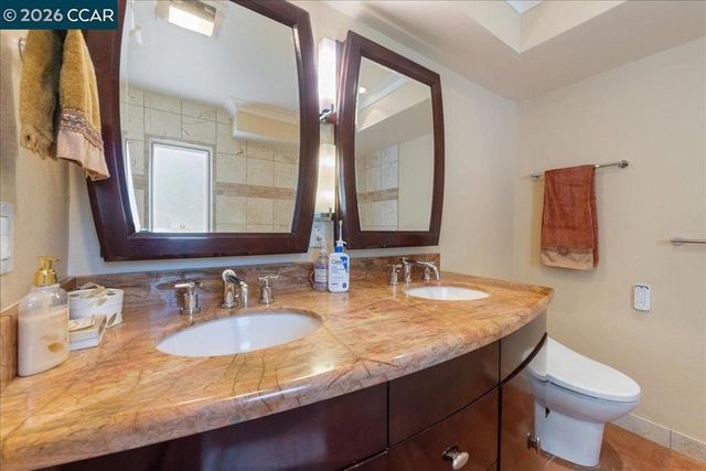 2100 Skycrest Dr 12, Walnut Creek, CA 94595