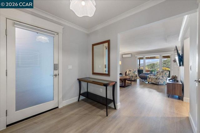 2100 Skycrest Dr 12, Walnut Creek, CA 94595