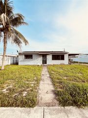 3530 NW 170th St, Miami Gardens, FL 33056