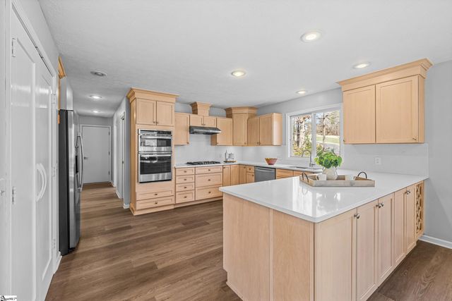 12 Yeoman Lane, Salem, SC 29676