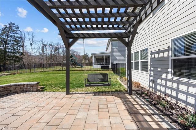 817 Blue Moon Court, Greensboro, NC 27455