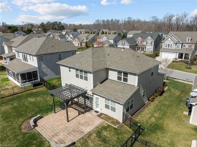 817 Blue Moon Court, Greensboro, NC 27455