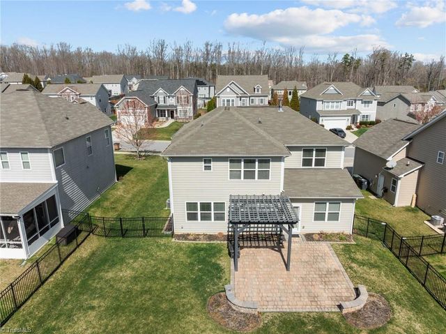 817 Blue Moon Court, Greensboro, NC 27455