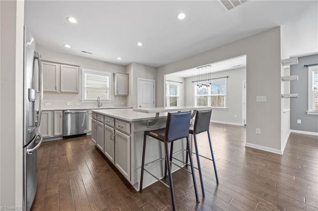 817 Blue Moon Court, Greensboro, NC 27455