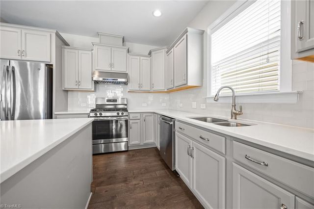 817 Blue Moon Court, Greensboro, NC 27455