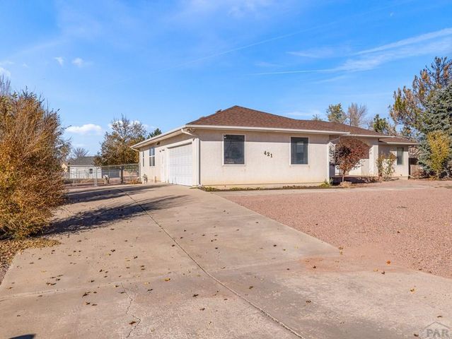 421 W Littler Dr, Pueblo West, CO 81007