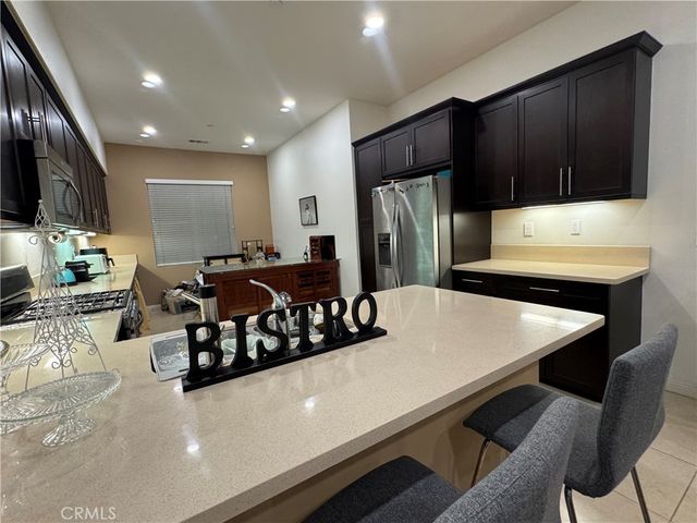 105 Plateau, Irvine, CA 92618