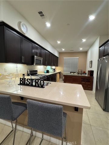 105 Plateau, Irvine, CA 92618