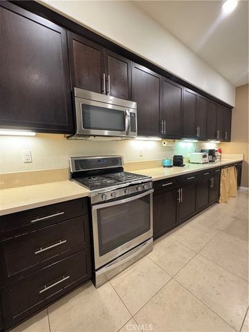 105 Plateau, Irvine, CA 92618