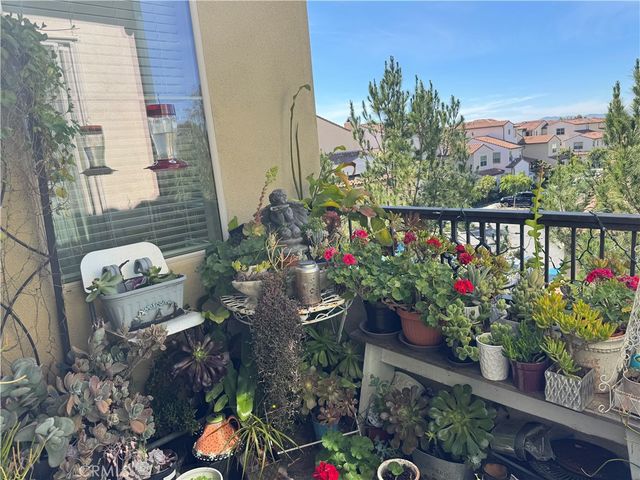 105 Plateau, Irvine, CA 92618