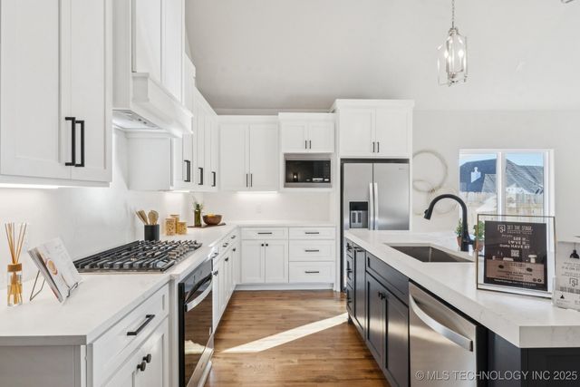 2078 E 138th Street S, Bixby, OK 74008