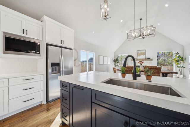 2078 E 138th Street S, Bixby, OK 74008