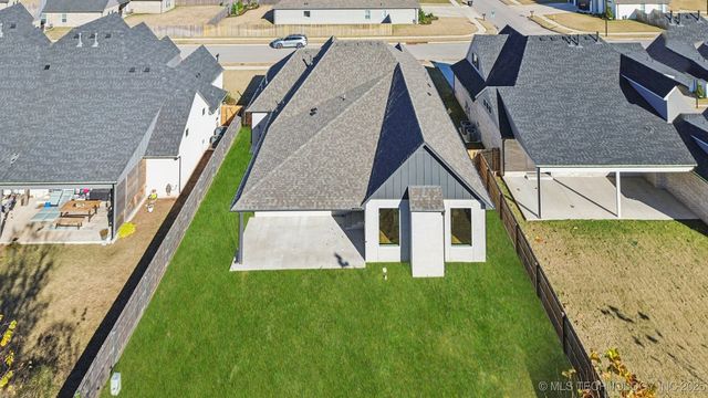 2078 E 138th Street S, Bixby, OK 74008