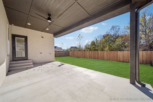 2078 E 138th Street S, Bixby, OK 74008