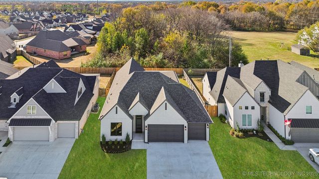 2078 E 138th Street S, Bixby, OK 74008