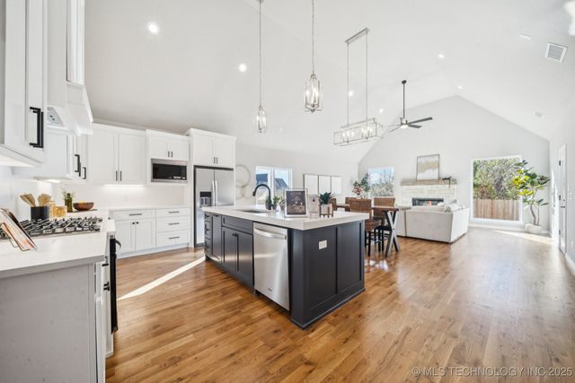 2078 E 138th Street S, Bixby, OK 74008