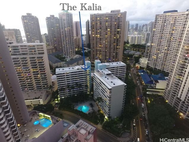 425 Ena Road 5D, Honolulu, HI 96815