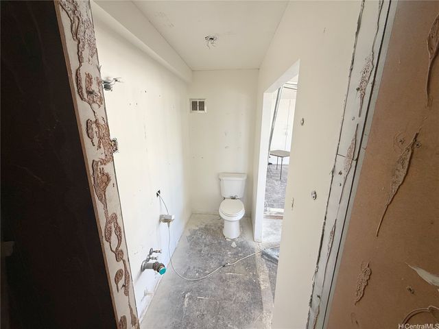 425 Ena Road 5D, Honolulu, HI 96815