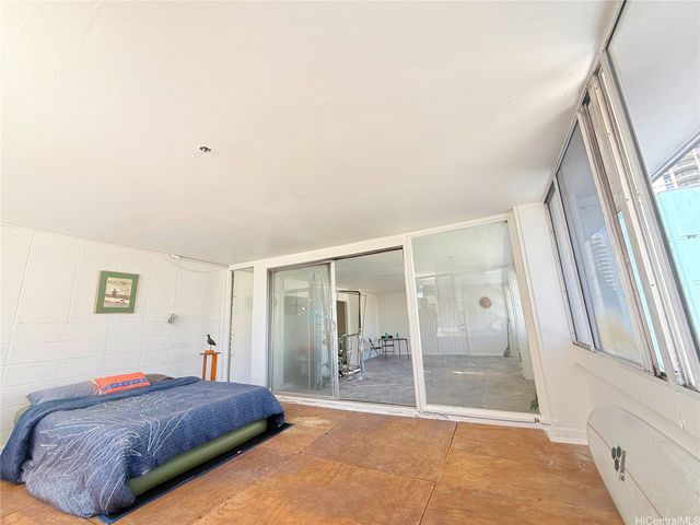 425 Ena Road 5D, Honolulu, HI 96815