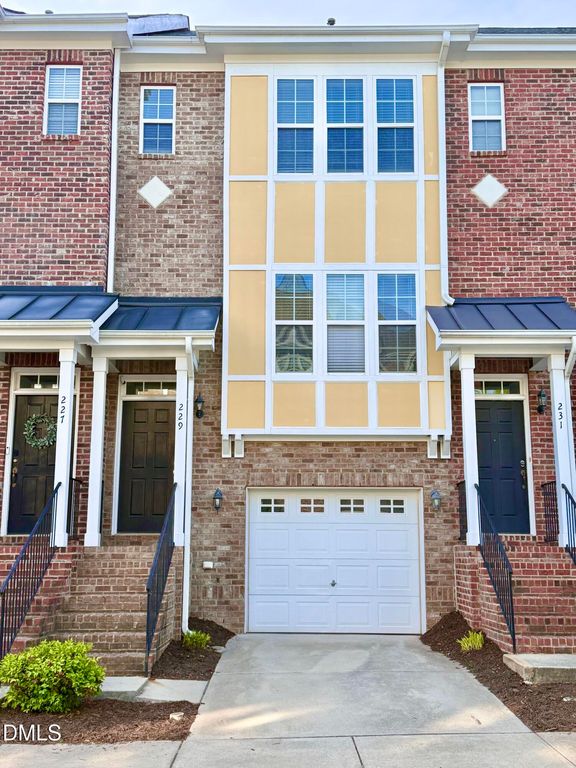 229 Dove Cottage Lane, Cary, NC 27519