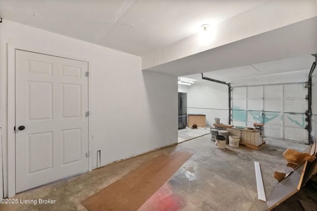 5408 Sprigwood Ln, Louisville, KY 40291