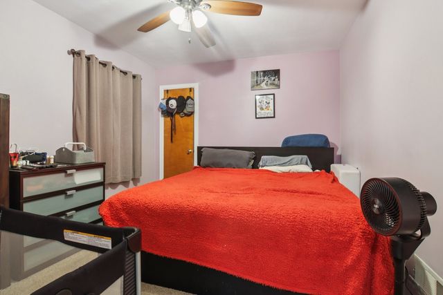 3940 N Paris Avenue, Chicago, IL 60634