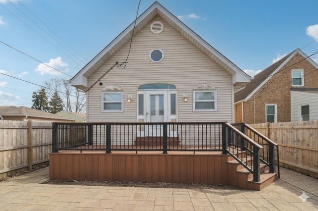 3940 N Paris Avenue, Chicago, IL 60634