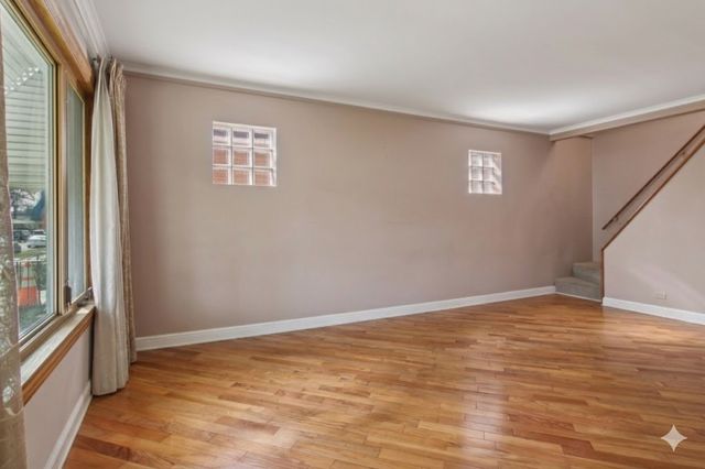 3940 N Paris Avenue, Chicago, IL 60634