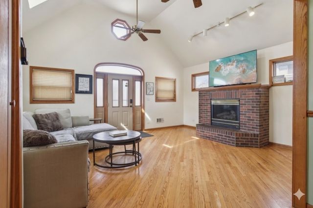 3940 N Paris Avenue, Chicago, IL 60634