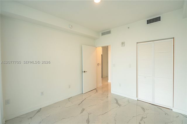 8425 Crespi Blvd 302, Miami Beach, FL 33141