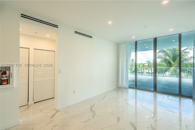 8425 Crespi Blvd 302, Miami Beach, FL 33141