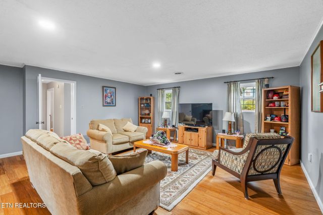 111 Tracy Lane, Oak Ridge, TN 37830
