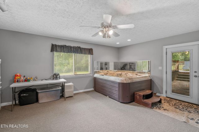 111 Tracy Lane, Oak Ridge, TN 37830