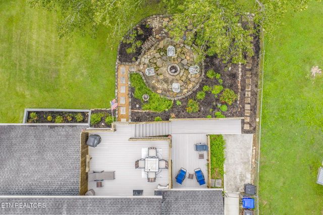 111 Tracy Lane, Oak Ridge, TN 37830