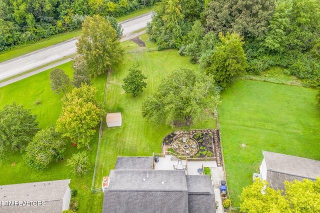 111 Tracy Lane, Oak Ridge, TN 37830