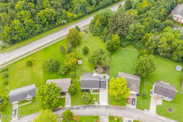 111 Tracy Lane, Oak Ridge, TN 37830
