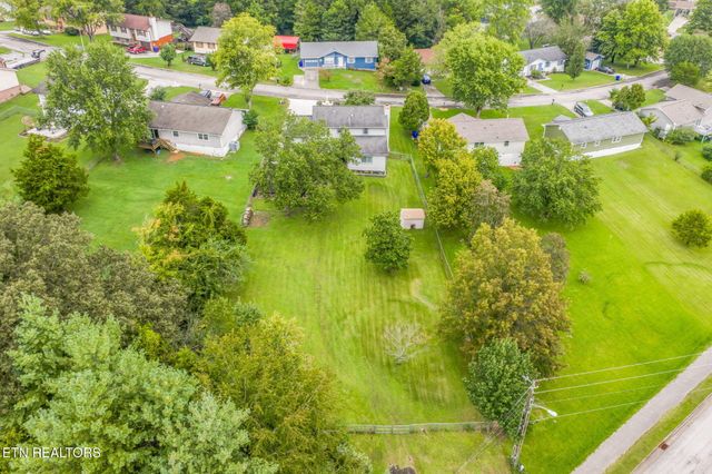 111 Tracy Lane, Oak Ridge, TN 37830