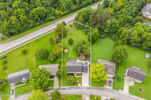 111 Tracy Lane, Oak Ridge, TN 37830