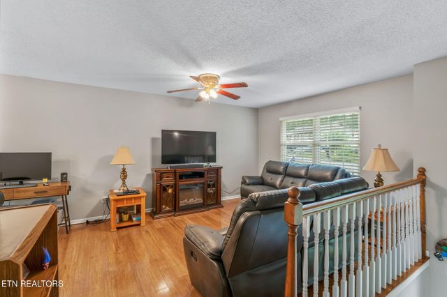 111 Tracy Lane, Oak Ridge, TN 37830