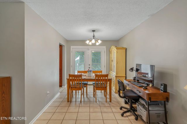 111 Tracy Lane, Oak Ridge, TN 37830