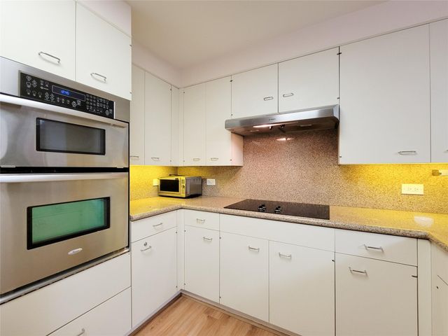 9333 Memorial Drive 414, Houston, TX 77024